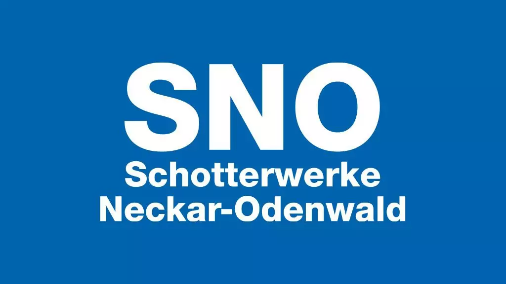 weißes Schotterwerke Neckar-Odenwald Logo auf blauem Grund